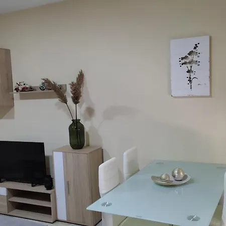 Apartamento Puerta Nueva Apartment *